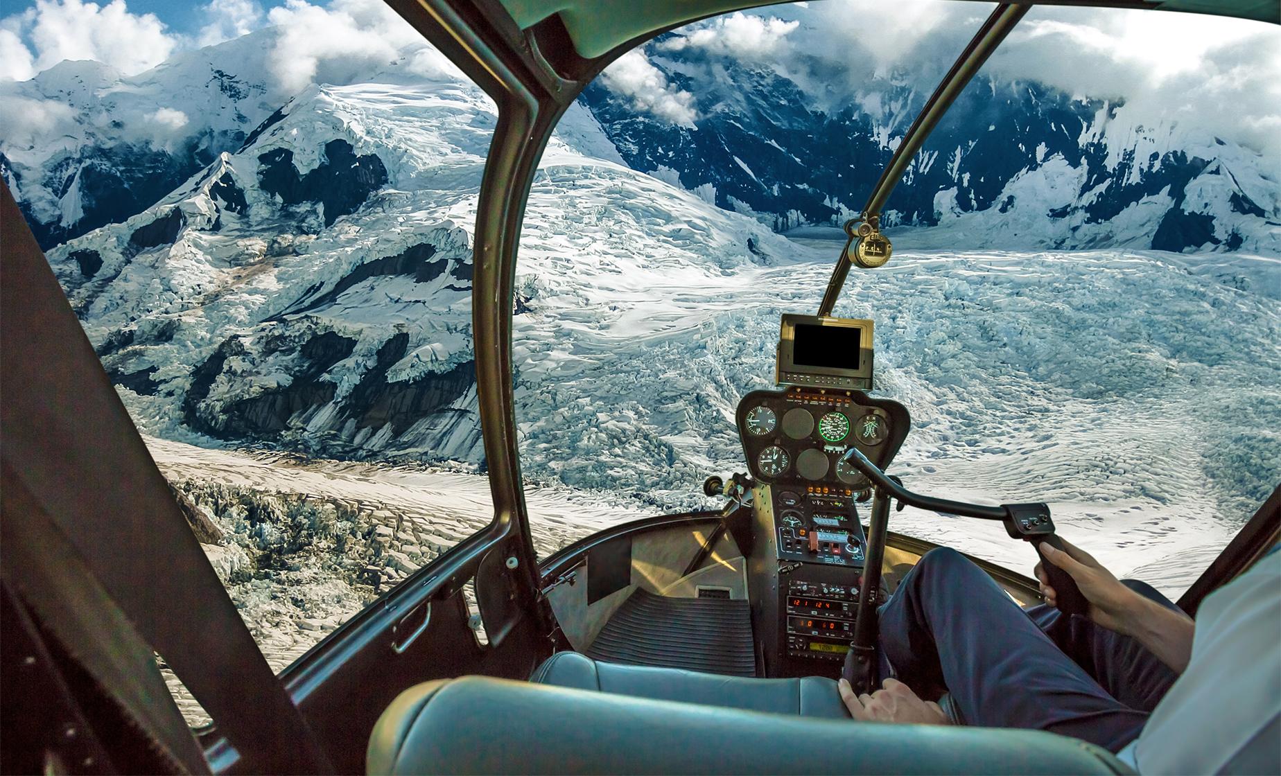 Helicopter Day Tour over the Alaska Mountain Range in Denali National Park