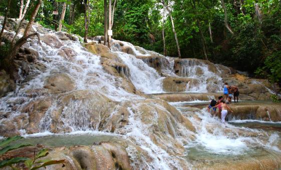 Countryside and Dunns River Falls in Ocho Rios (St. Ann's Bay, Fern Gully, Claremont)