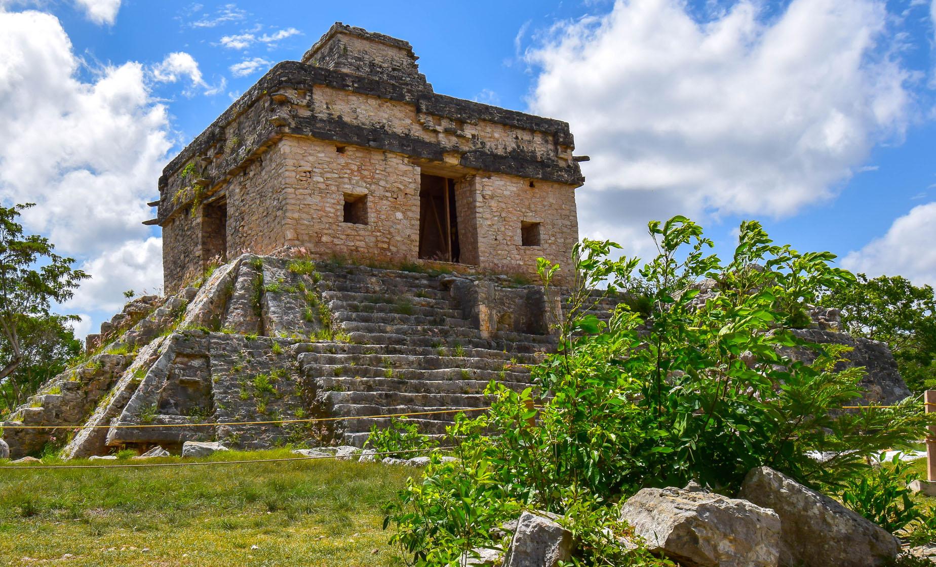 Dzibilchaltun Mayan Ruins Tour in Progreso (Temple of the Seven Dolls, Cenote Xlacah Sinkhole)