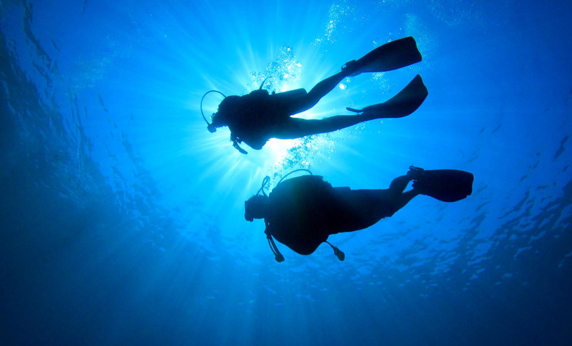St. Thomas Scuba Diving Beginners Discovery Course at Coki Beach