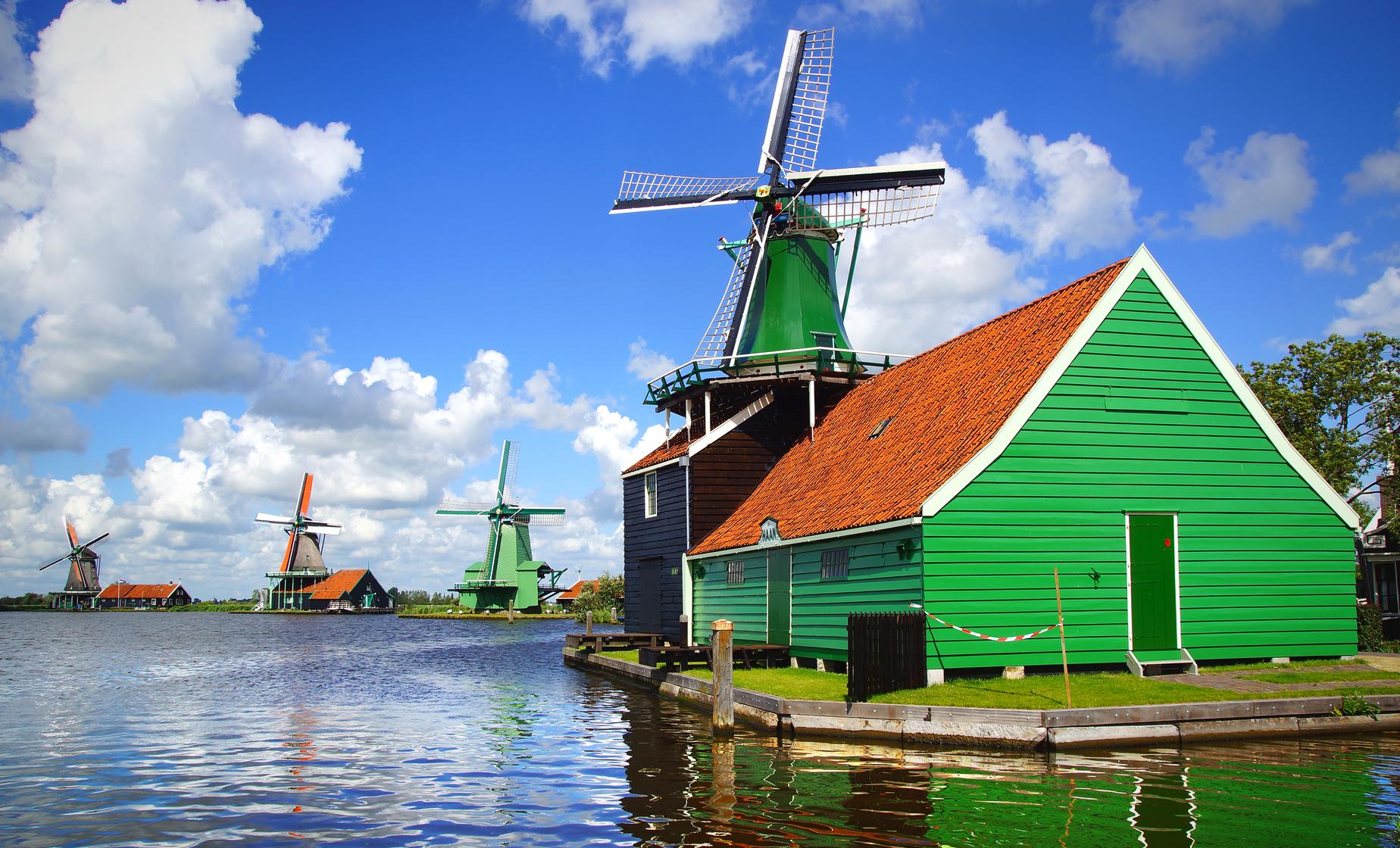 Private City and Windmill Tour in Amsterdam (Zaanse Schans, Amstel River)
