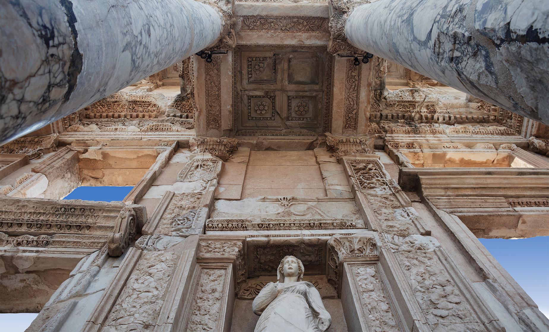 Private Ancient Ephesus Tour from Izmir (Temple of Artemus, Thermal Baths of Scolastika)