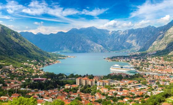 Private Montenegro Highlights Tour from Kotor (Njegusi, Cetinje)