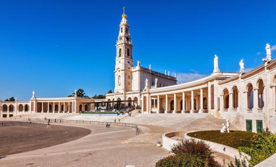 Half Day tour to Fatima (Chapel of Apparitions, Church of the Holy Trinity)