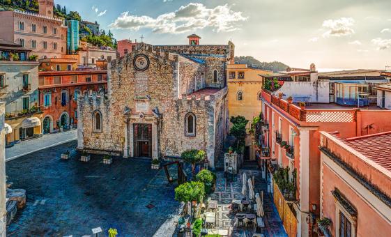 Exclusive Taormina and Messina Tour (Mount Etna and the Bay of Naxos)