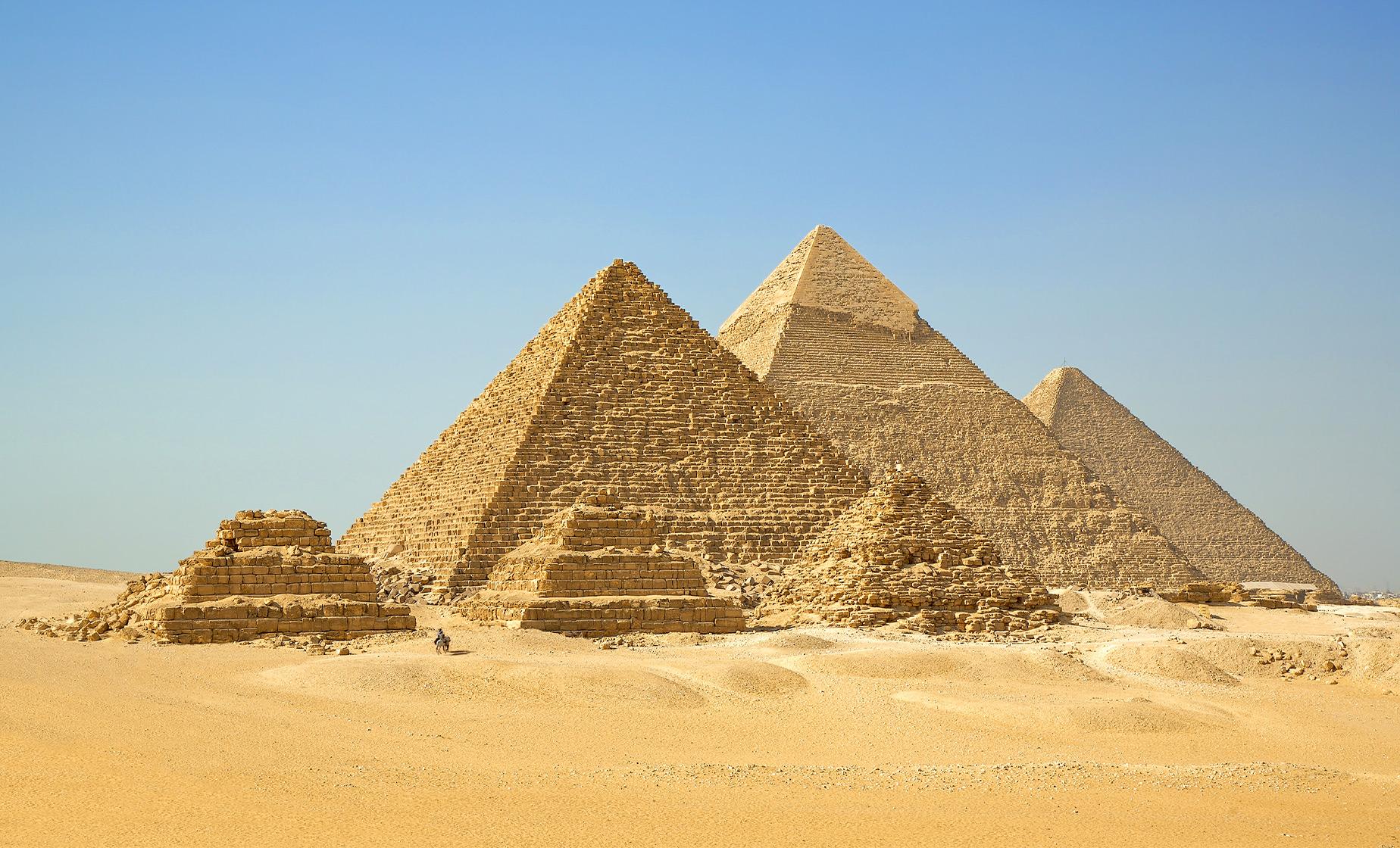 Pyramids and the Nile Tour