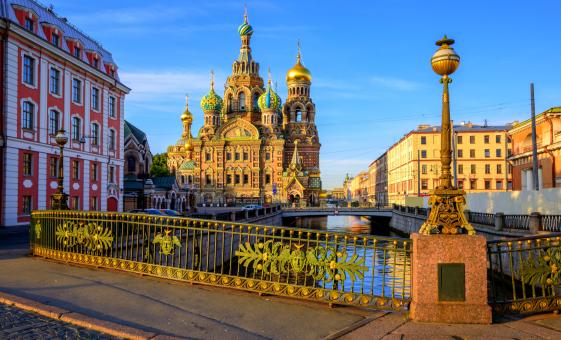 St. Petersburg Through the Eyes of Russian People Tour (Visas Included)