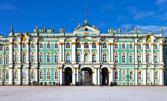 Hermitage and Peterhof Gardens with Lunch (Visas Included)