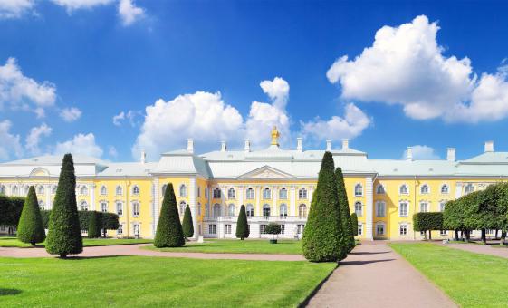 Private Peterhof Park Experience (Wheelchair Accessible Tour)