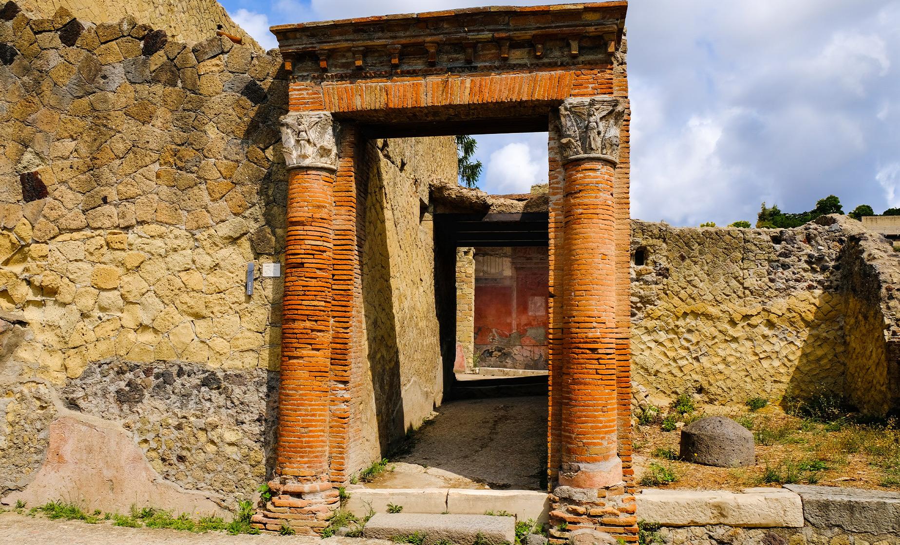 Private Fascinating Herculaneum and Pompeii Tour from Sorrento (Bay of Naples)