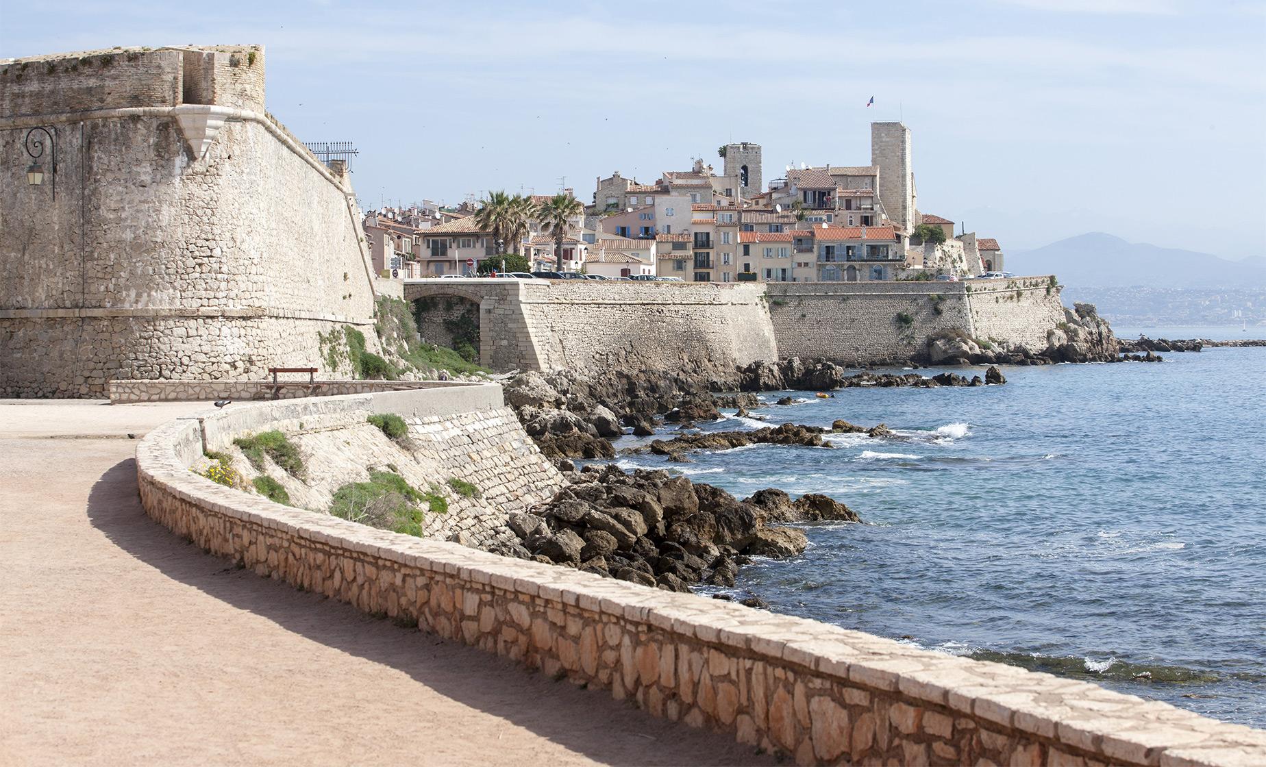 Private Antibes and Cannes Tour from Villefranche (Croisette Boulevard)