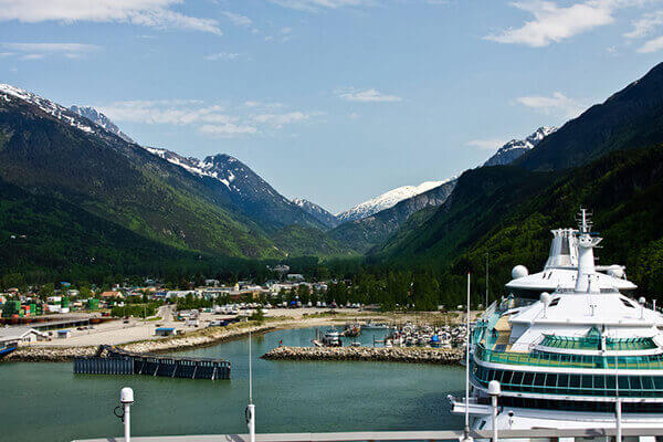 Skagway excursions to Alaska port.