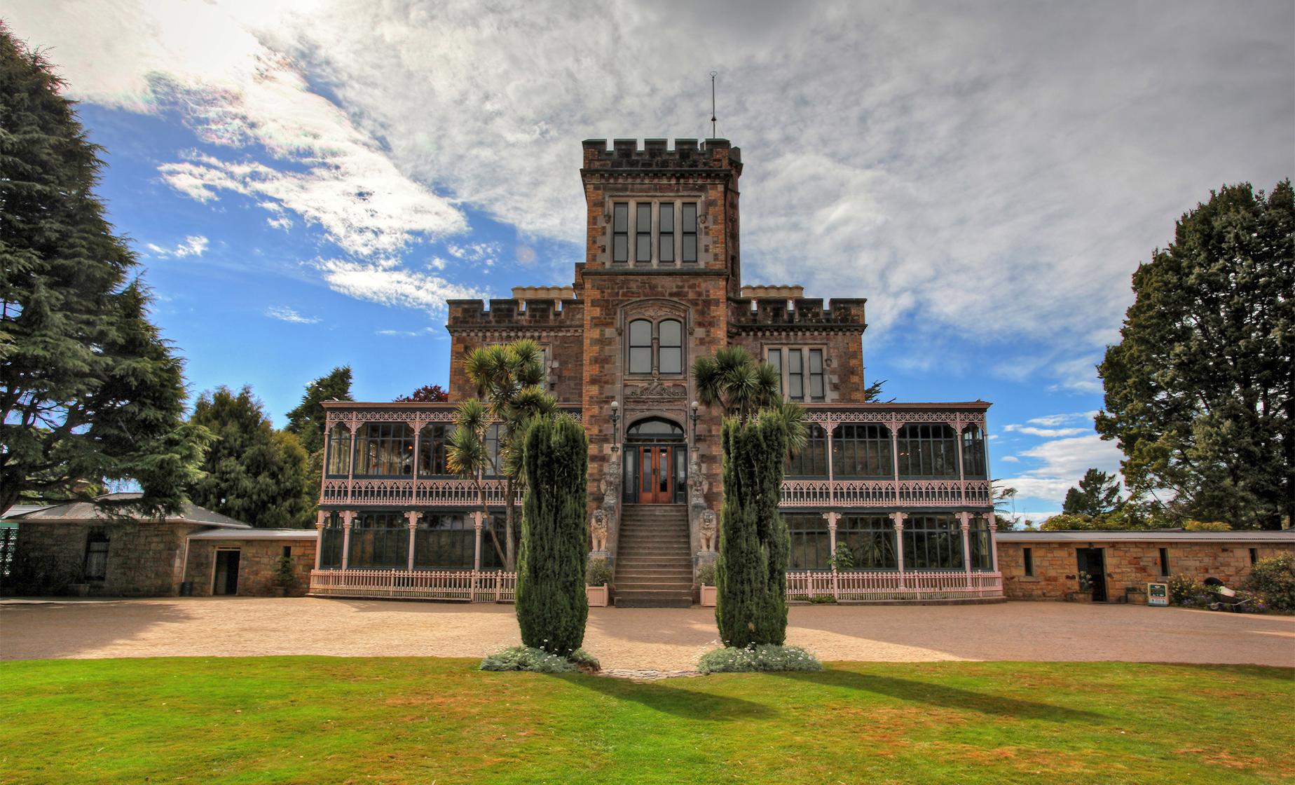 Royal Otago - Larnach Castle, Penguins and Albatrosses