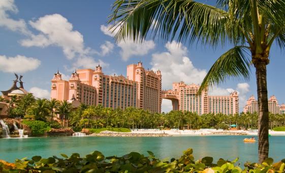 Catamaran Cruise & Bus Shore Excursion in Nassau