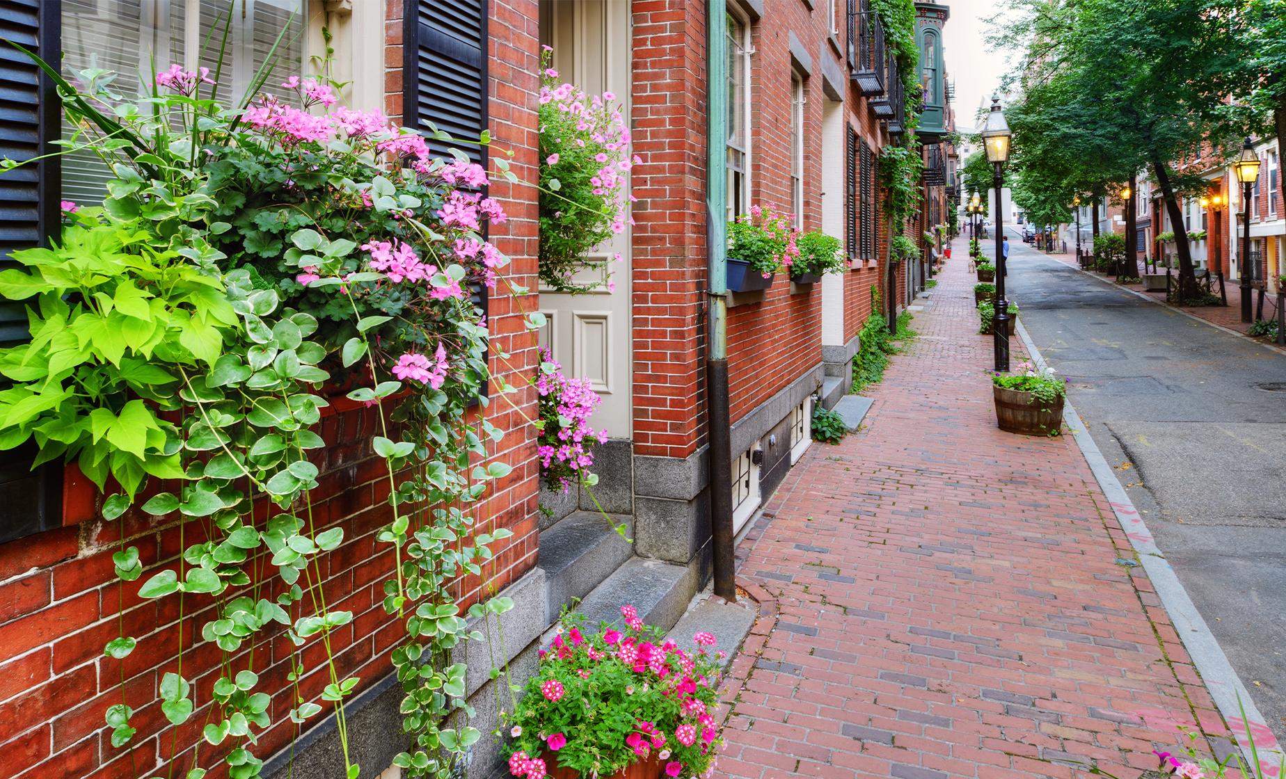 Beacon Hill Walking Photo Tour in Boston (Shaw Memorial)