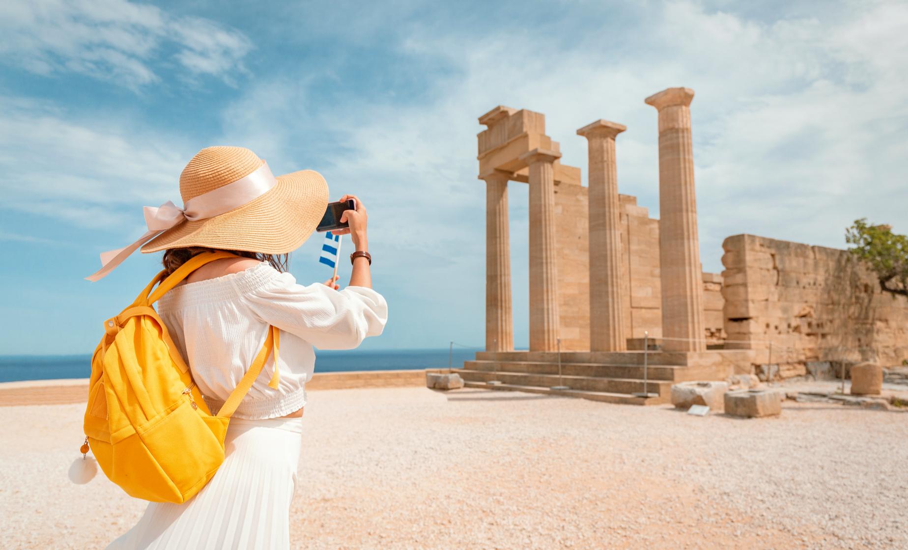 Guided Walking Tour Exploring the Ancient City of Athens and Some of its Best Sites, Including the Acropolis and Kolonaki