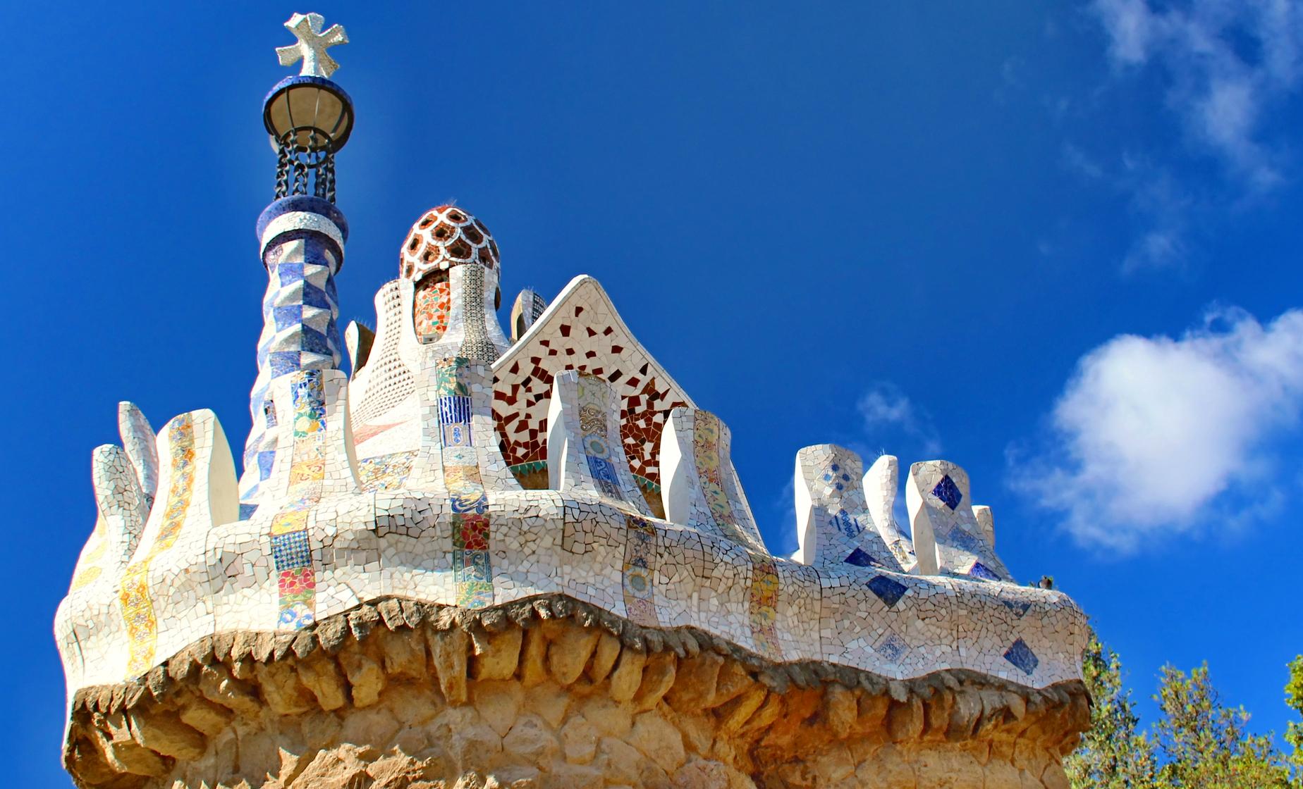 Artistic Barcelona Tour (Antonio Gaudi, Casa Batllo, Temple Expiatori de la Sagrada Familia)