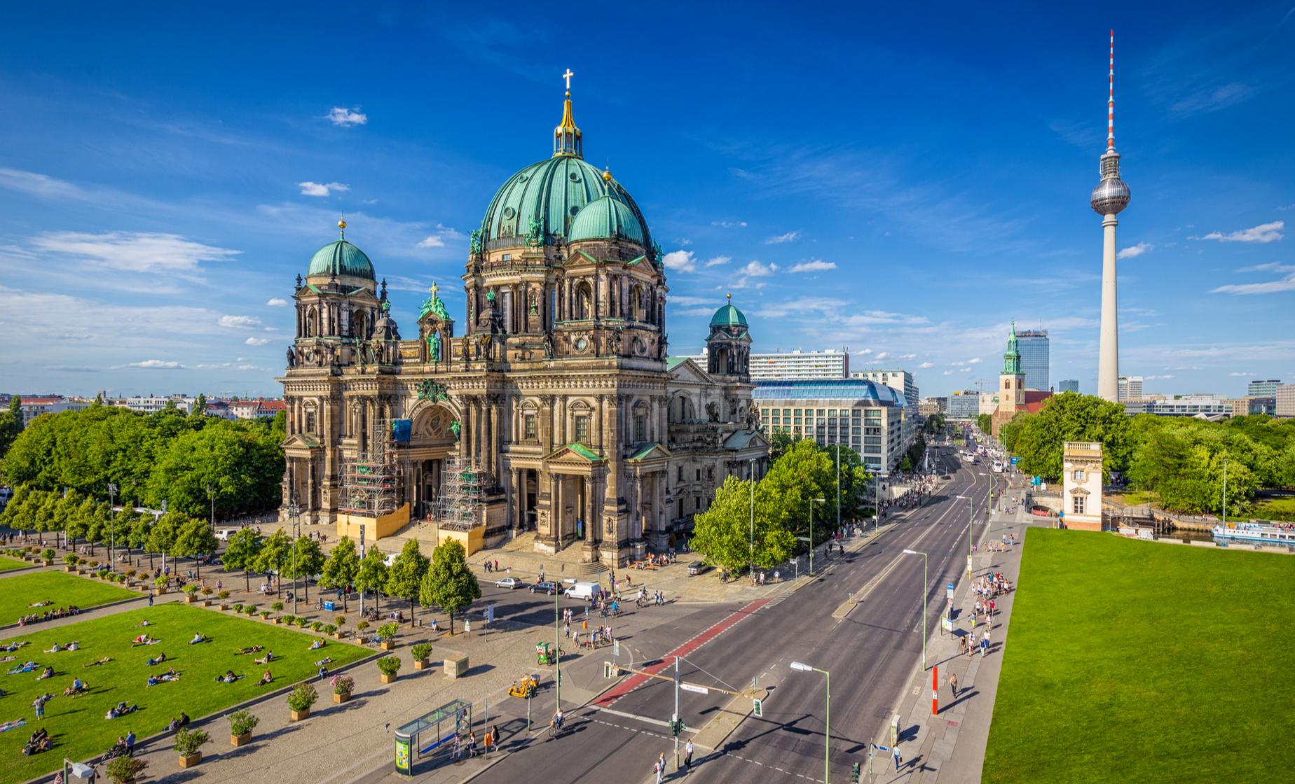 Best of Berlin with Wi-Fi from Warnemunde
