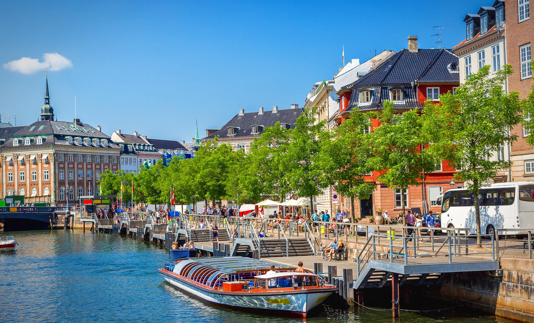 Canal Cruise and Panorama Sightseeing Tour in Copenhagen (Thorvaldsen's Museum)