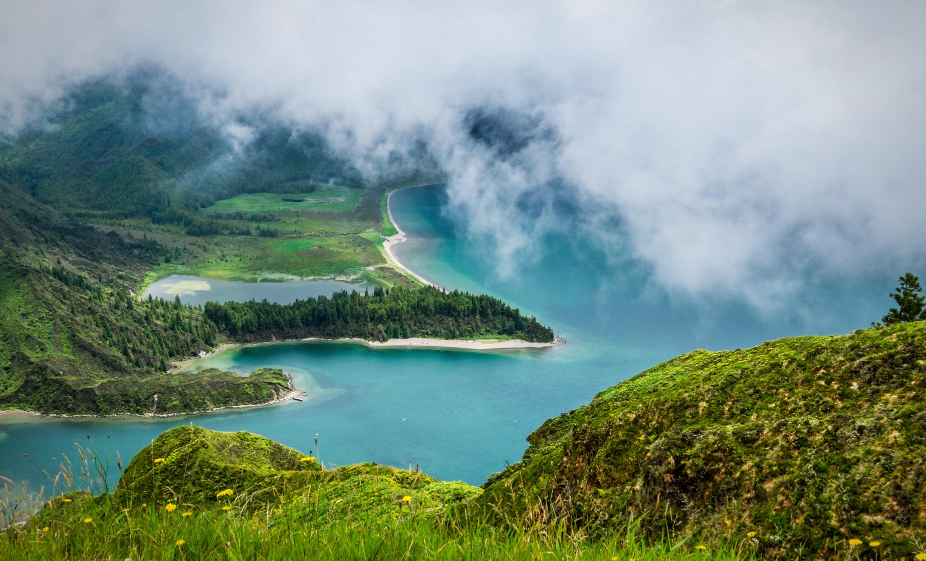 Lagoa do Fogo Nature Hike