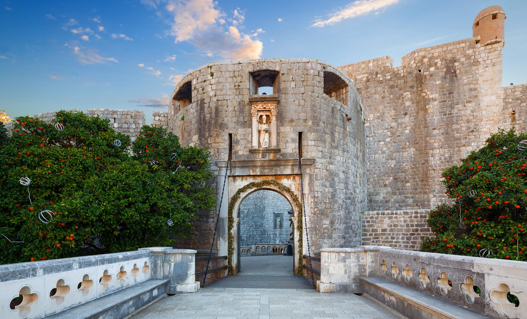 Game of Thrones Tour in Dubrovnik (Pile Gate and the Lovrijenac Fort)