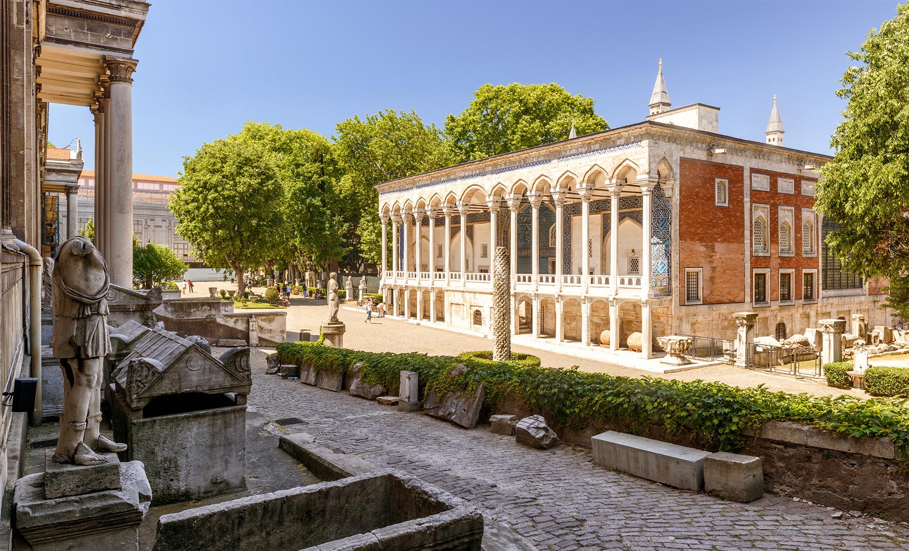 Private Archaeology and Art Tour in Istanbul (Byzantine Cistern, Hippodrome)