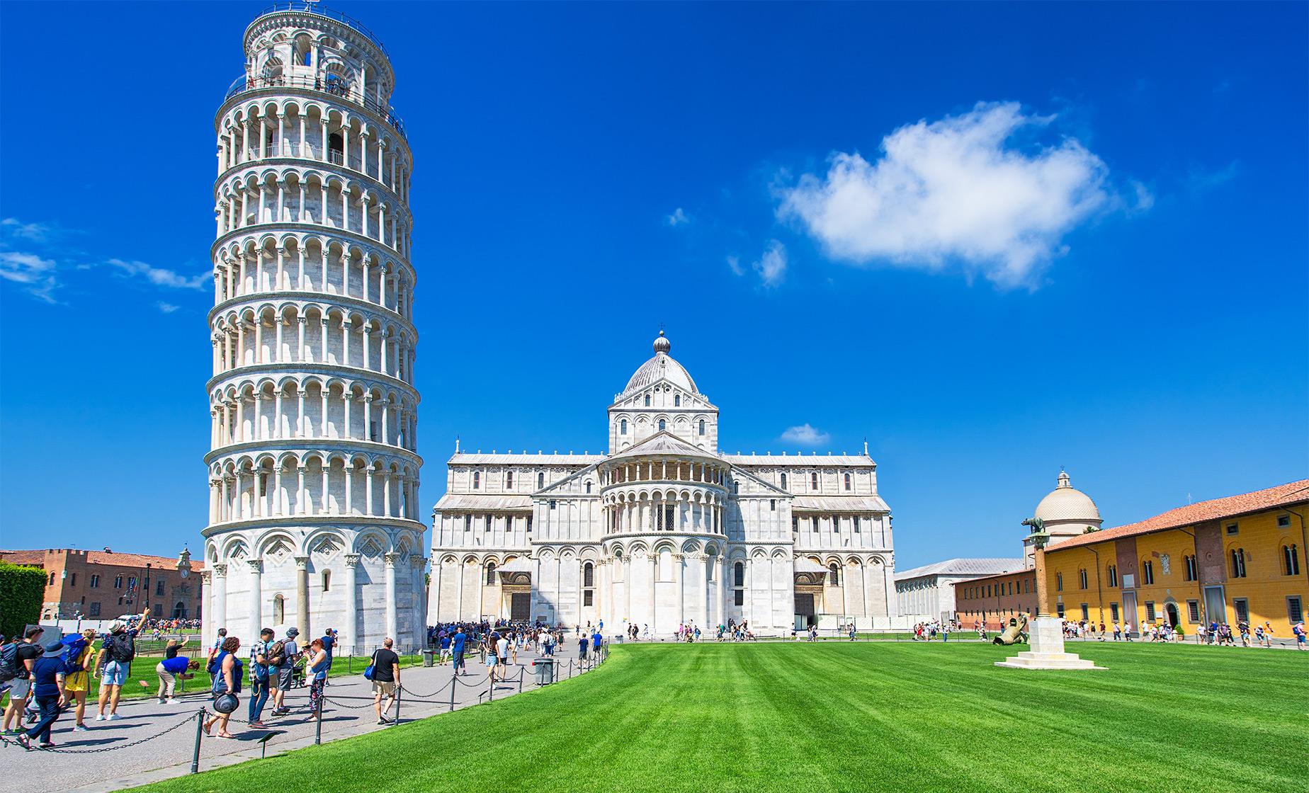 Private Biking to Pisa Tour from Livorno (Piazza dei Cavalieri and Lungarni)