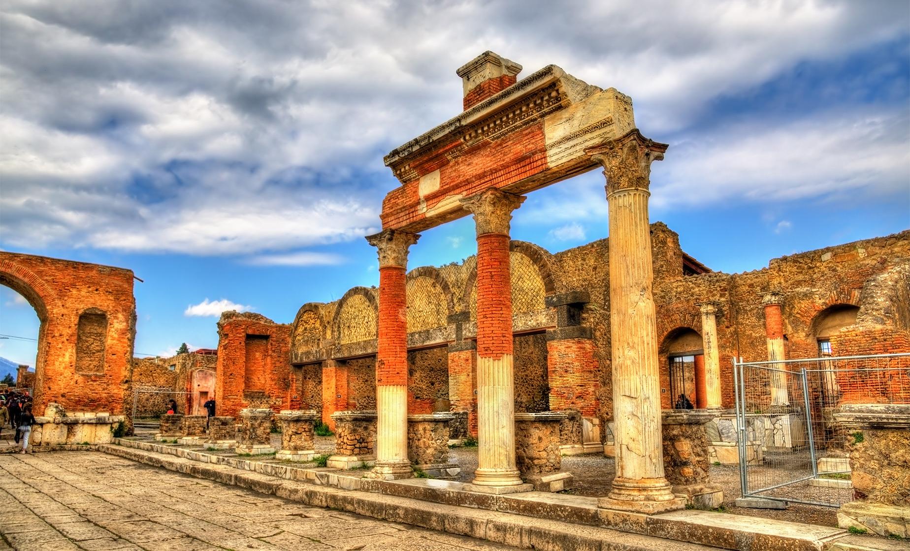 excursions to pompeii from naples