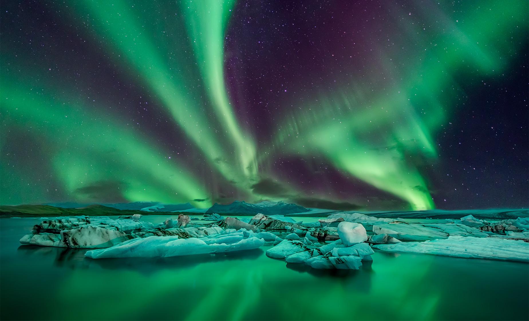 iceland northern lights tour 2024