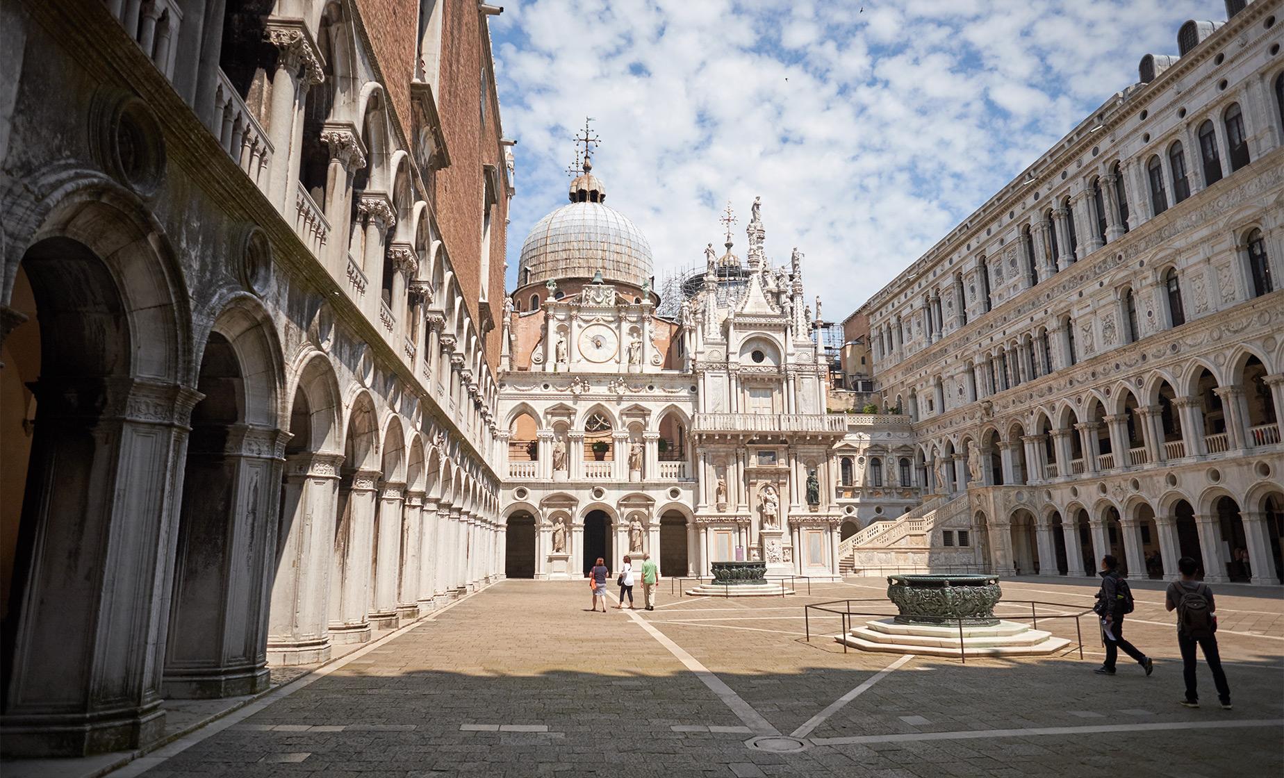 Venice of the Doges Walking Tour with Guided Skip-the-Line The Doge's Palace Combo