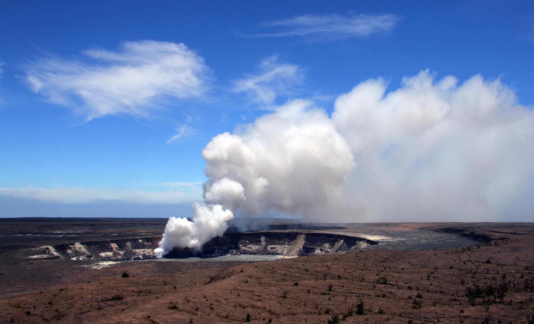 Volcano & Highlights of Hilo Adventure