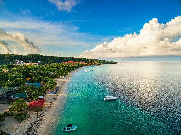 Roatan tours to scenic beaches.