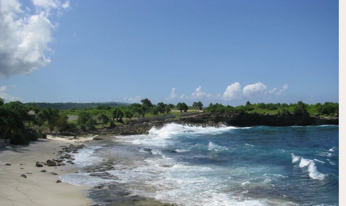 Sunset Beach in Nusa Lembongan in Bali.